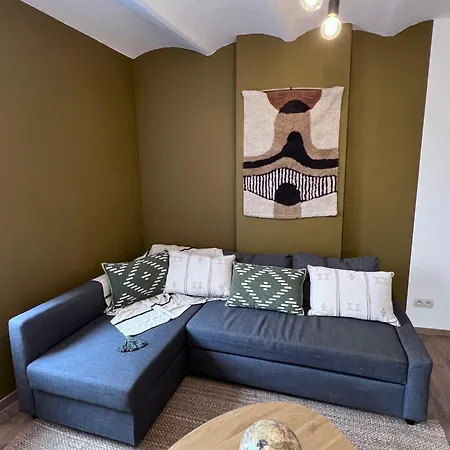 Gite Saphir - Sauna - Pairi Daiza 8 Min - Triplex Apartment Brugelette