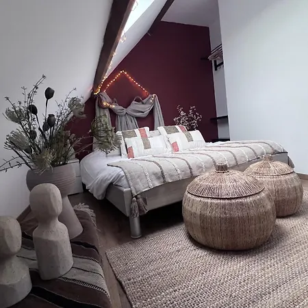 Gite Saphir - Sauna - Pairi Daiza 8 Min - Triplex Apartamento
